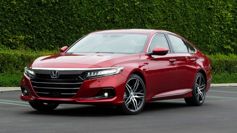 Why Honda Accord Is Better than an SUV for a Big Family?