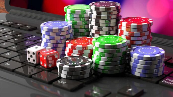 How Different is Online Gambling from The Real Thing - A Comparative Analysis